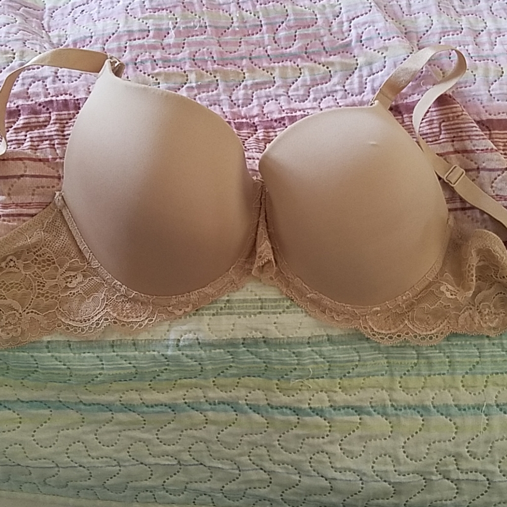 NWOT push-up demi bra